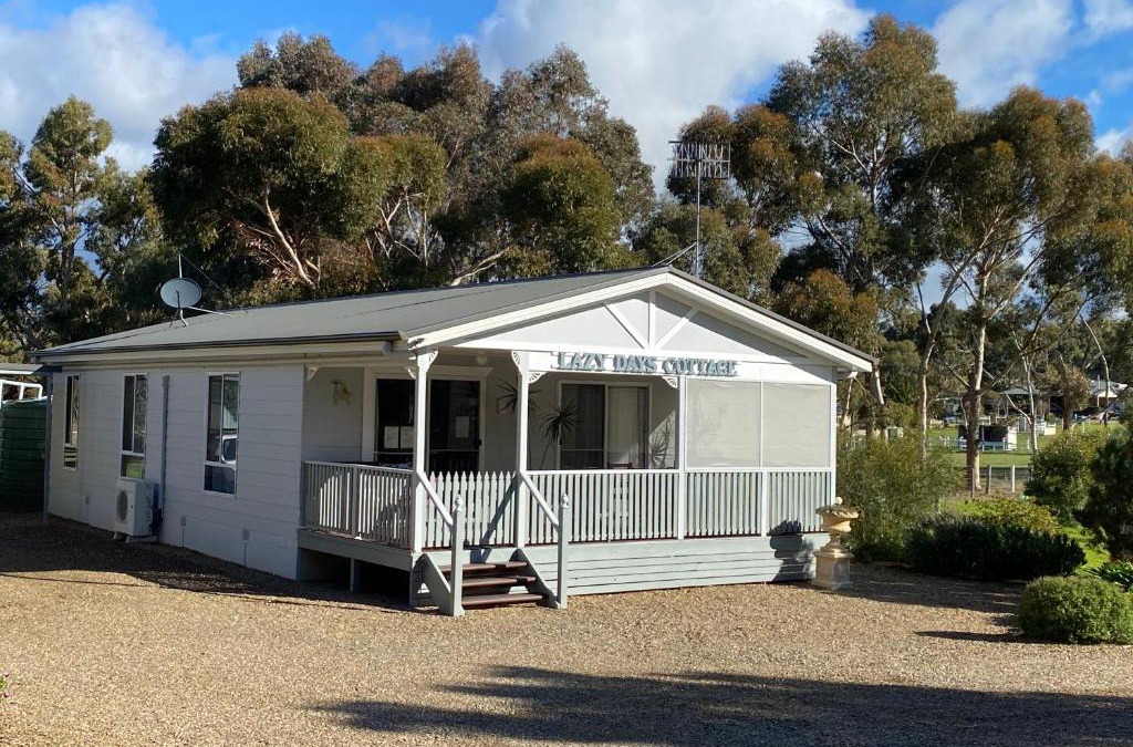 Victor Harbor House | Lazy Days Cottage - Victor Harbor