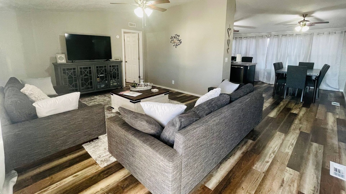Mead House | Lazy Days Retreat