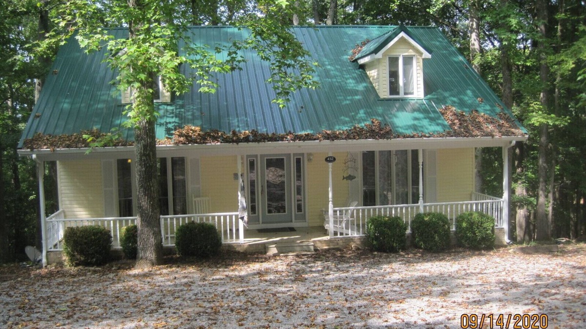 Cadiz House | Lazy Daze on the shores of beautiful Lake Barkley!