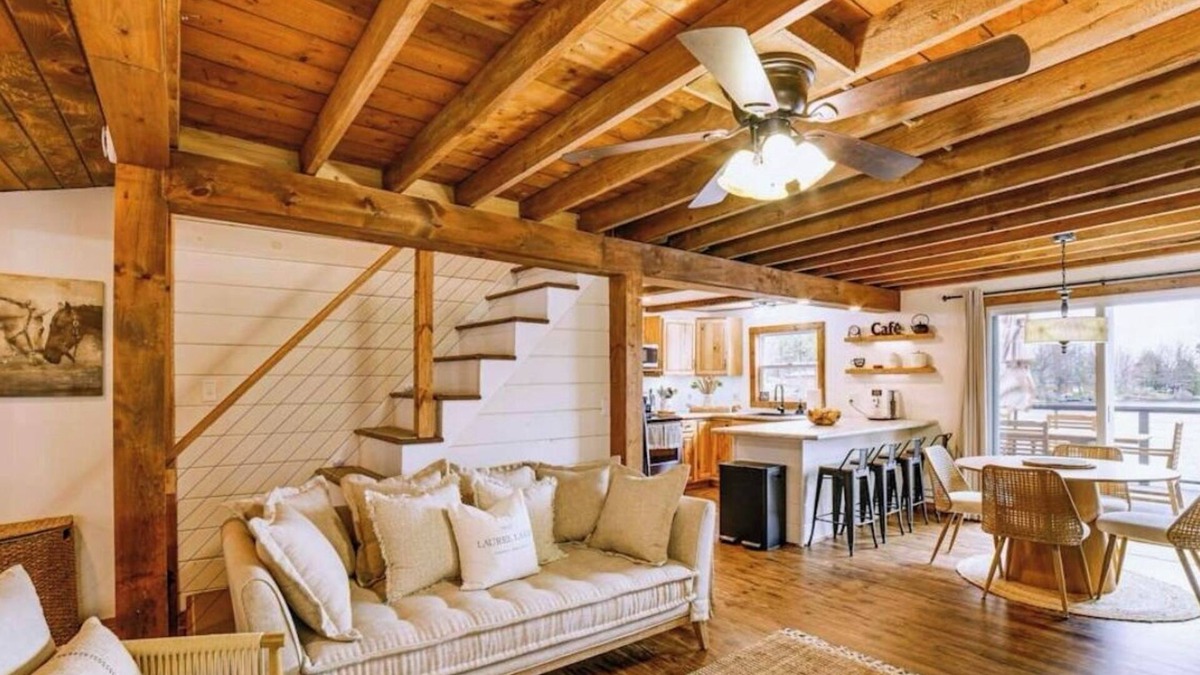 Deposit House | Lazy Lake House. A Superior 3-bedroom Catskills Lakefront Retreat.