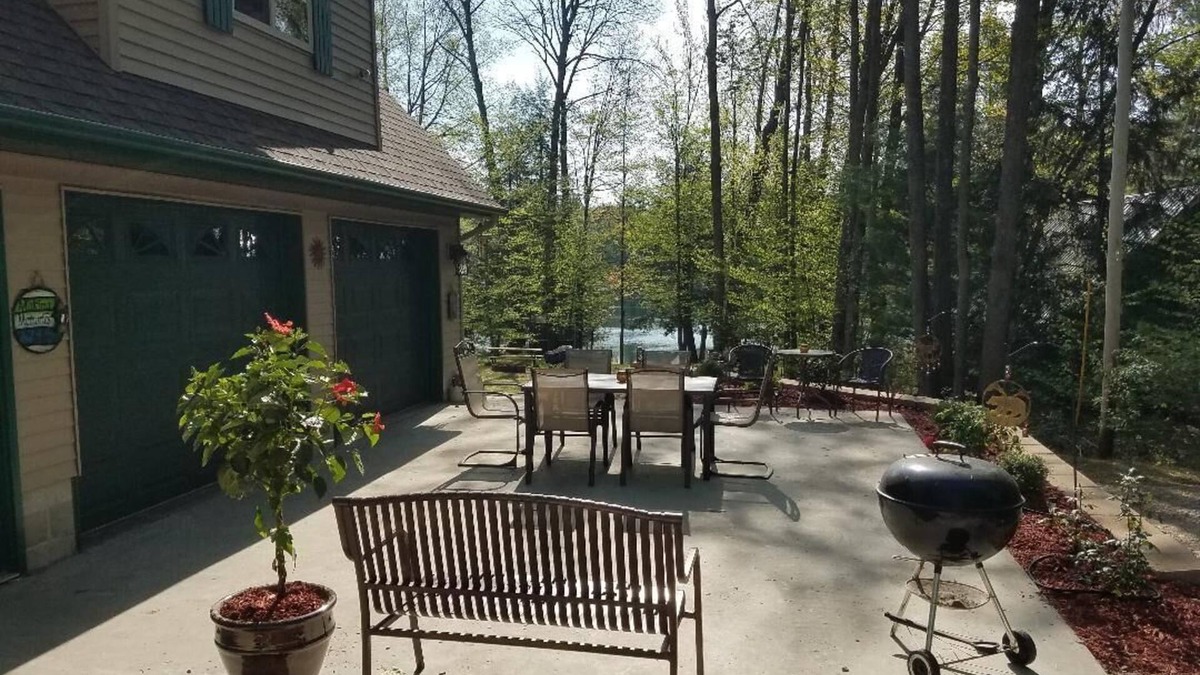 South Boardman Cabin | Lazy on the Lake