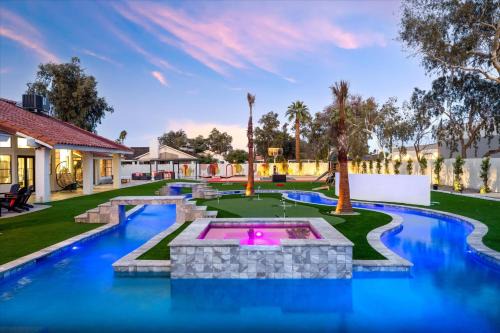 Glendale House | Lazy River Luxe 6 BR Sleeps 16 Pickleball Hot Tub