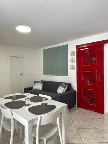Bronte House | Lazzaro