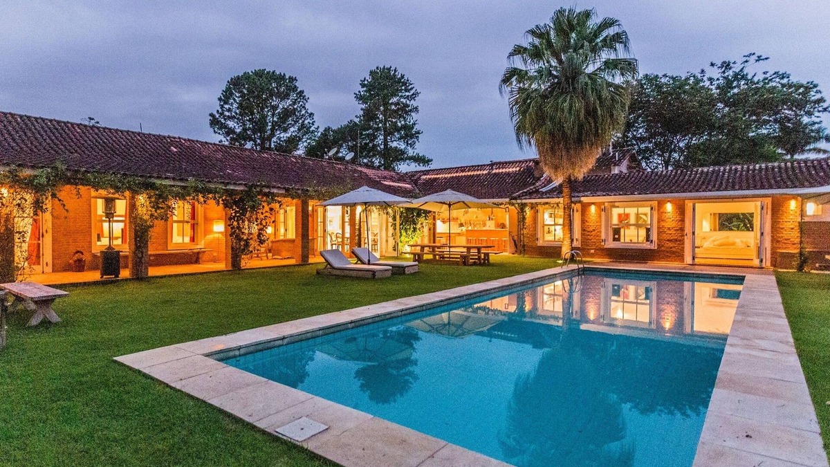 Penedo House | LB - SE02 House in Penedo 12 Rooms Vacation Rental