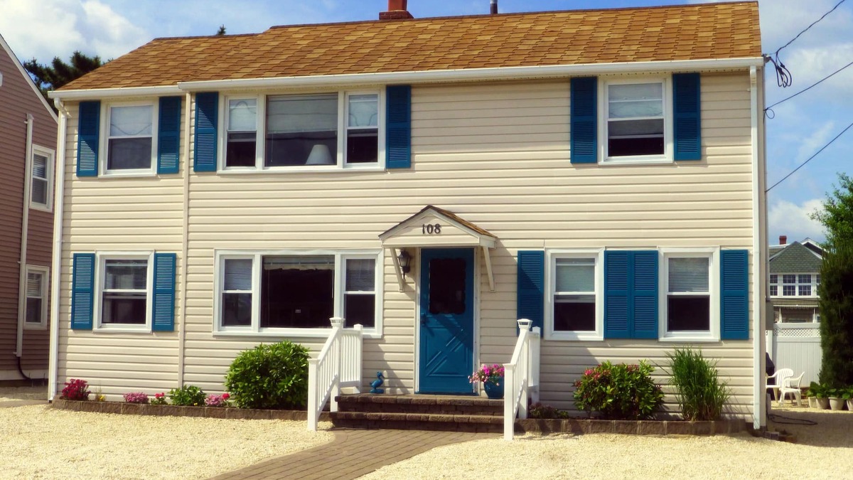 North Beach Haven House | LBI Beach House, 4th from ocean, 3 bedrooms