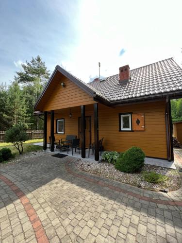 Płaska House | Leśne zacisze