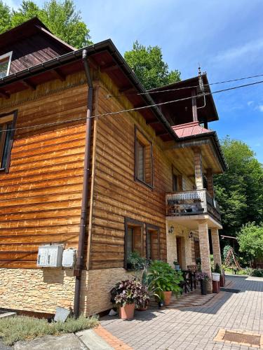 Skala House | Leśniewscy - Pokoje Gościnne