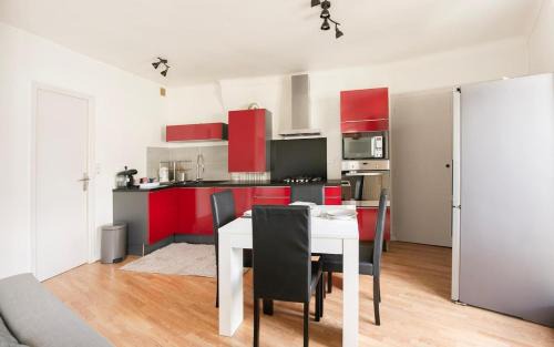 Pont Rousseau Apartment | Le 1871 - T3 Calme et Spacieux
