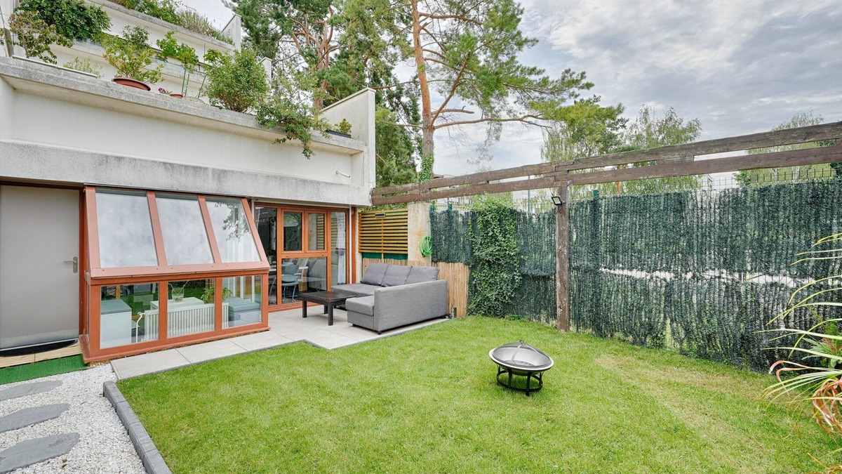 Champs Elysees Apartment | Le 44 - Appt avec jardin privé