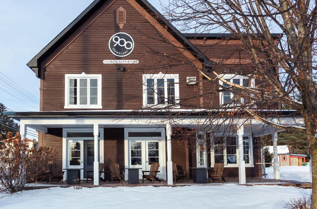 Mont-Tremblant Hotel | Le 900 Tremblant Inn Café and Bistro