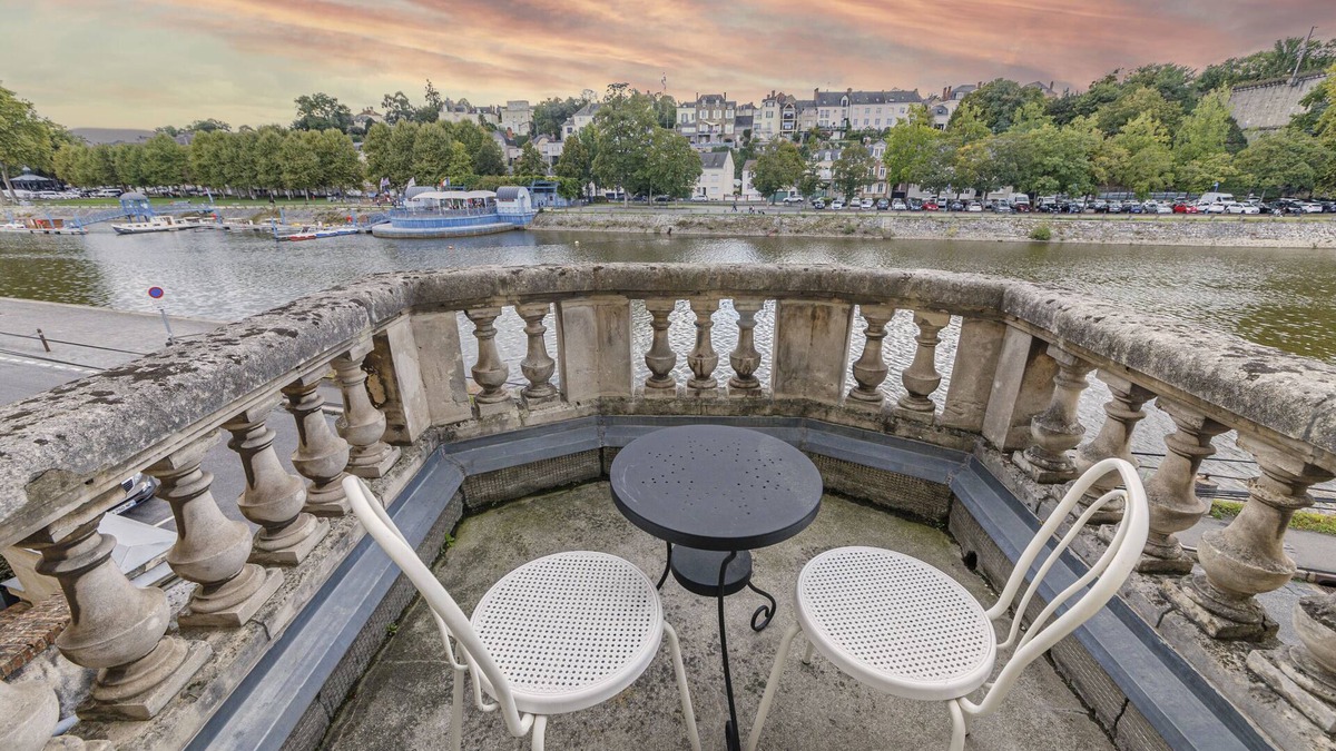 Laval Apartment | Le Béatrix - Studio vue sur la Mayenne