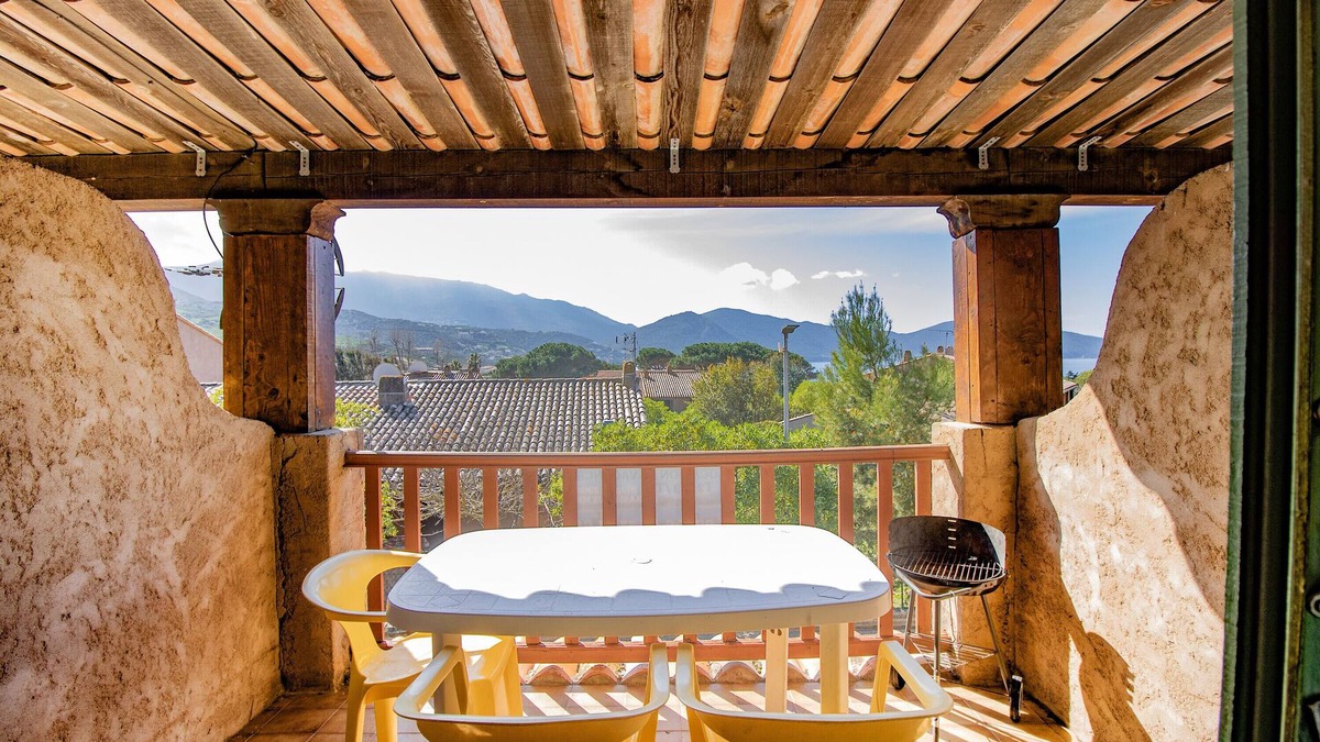 Residences du Golfe de Lava Apartment | Le Balagna 80m from the Beach – Sea and Mountain View, Private Terrace, Air Conditioning and Wi-Fi