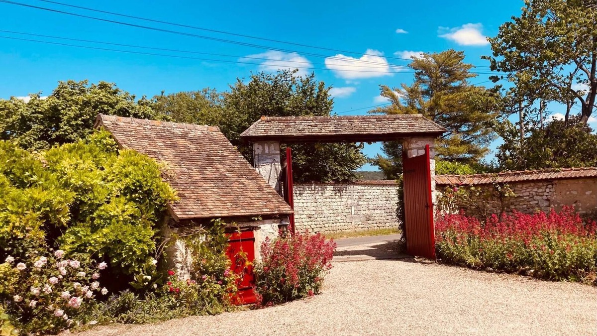 Port-Mort Apartment | Le Barrage is located near the village of Giverny.