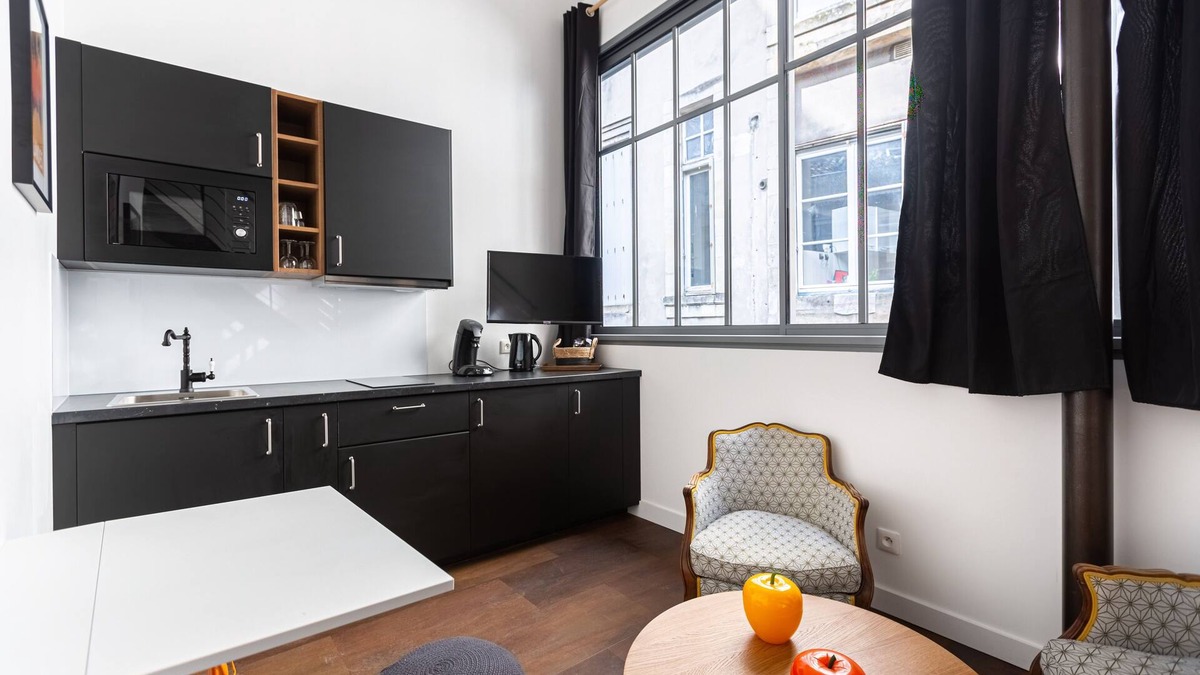 Capucins - Victoire Apartment | Le Baudelaire - Studio en centre ville