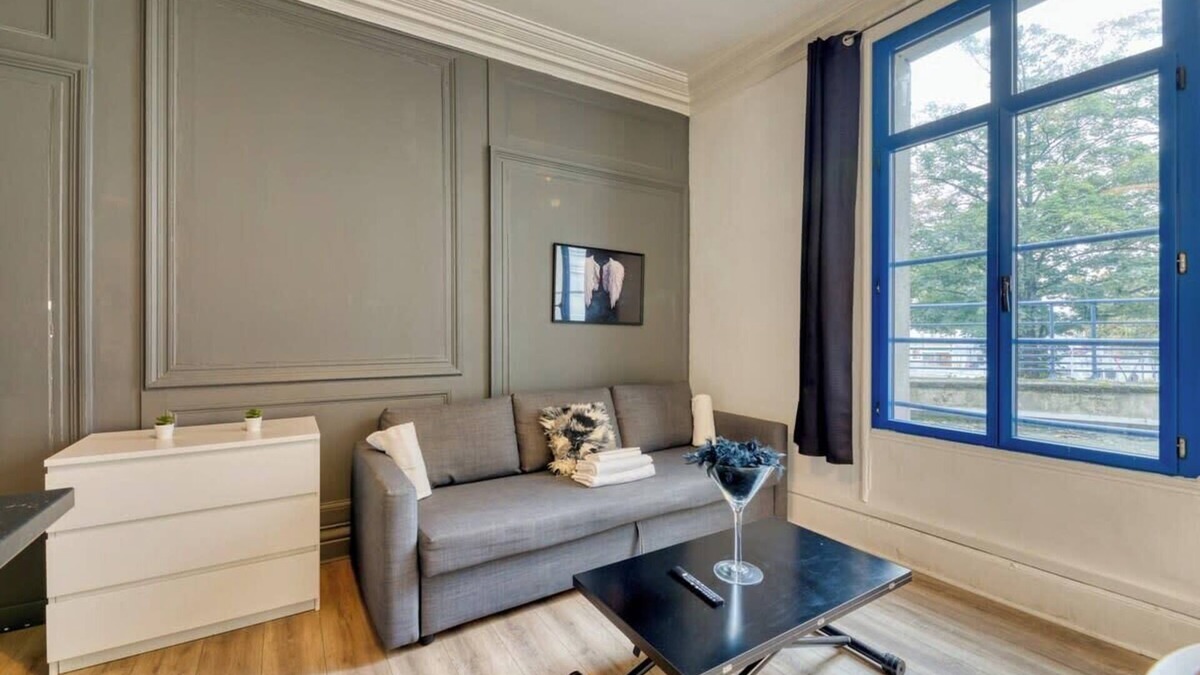 Quartier Pasteur Apartment | Le Black Angel, votre studio, au cœur de Rouen !