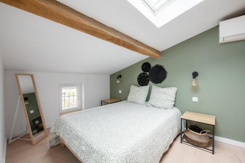 Mazamet Apartment | Le Blackwood