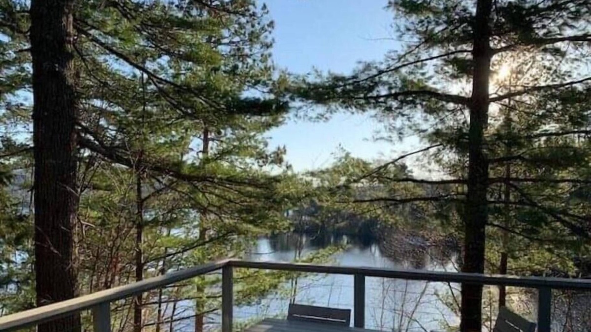 Saint-Denis-de-Brompton Ski Chalet | Le Blanchon-Waterfront-P'tit Lac Brompton