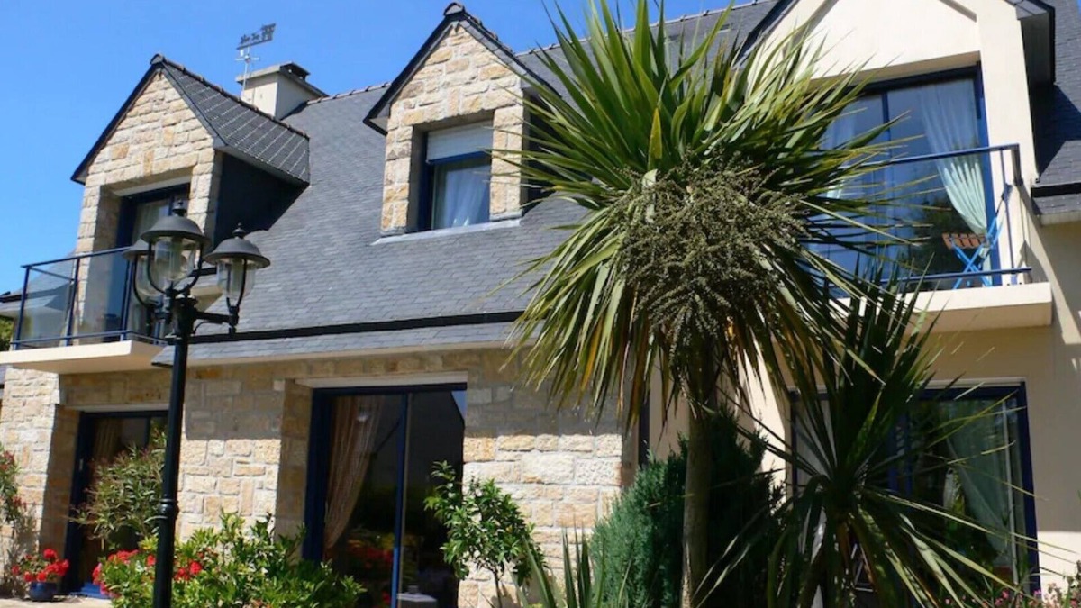 Baden Apartment | Le BLEU DES ILES* Air-conditioned on the Gulf of Morbihan, quiet charm comfort garden
