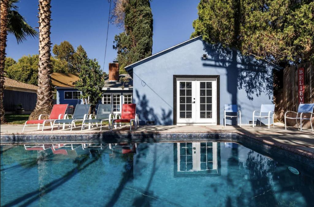 Canoga Park House | Le Bleu House - Newly Designed 3BR HOUSE & POOL by Topanga