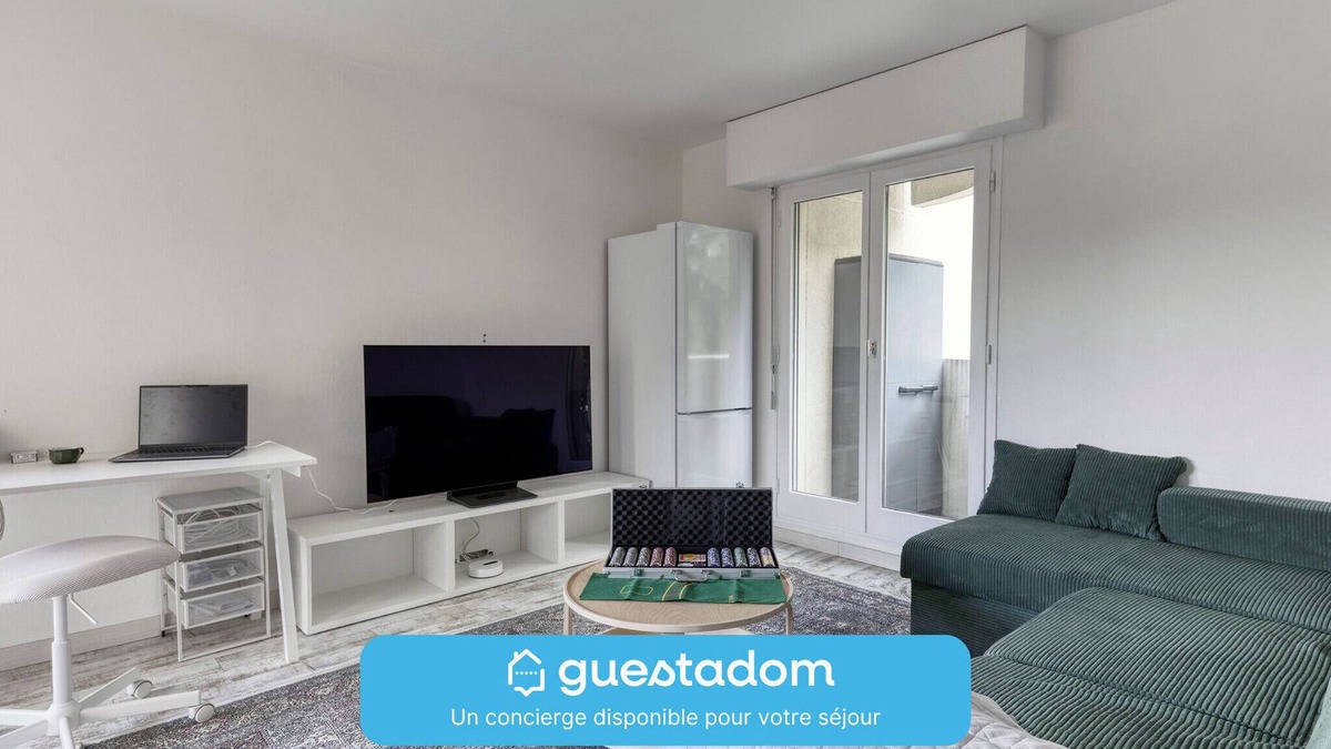 Maisons-Alfort Apartment | Le Blum - Wifi - Balcon - Porte de Bercy