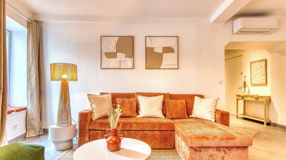 Brignais Apartment | Le Bohème - Climatisé - Superbe T2 centre village
