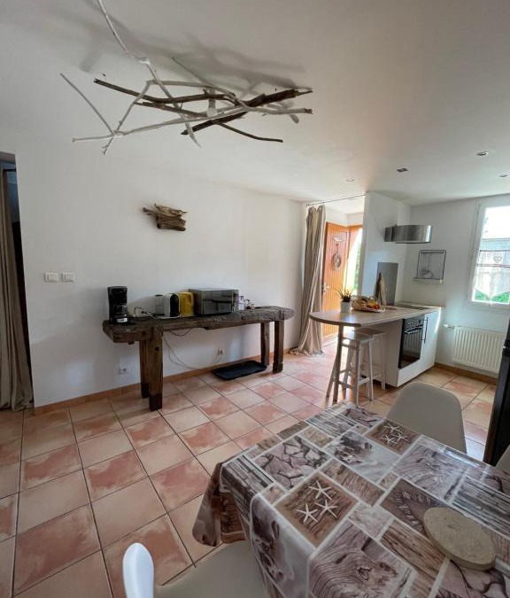 Arrigny House | Le Bois Flotté