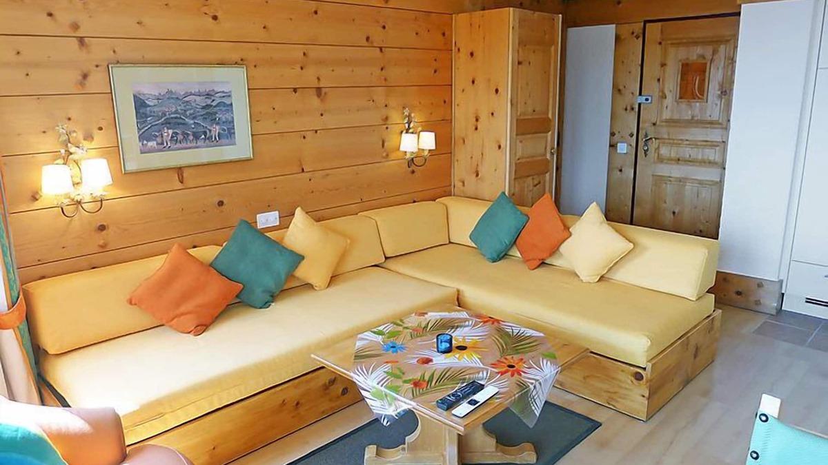 Villars-sur-Ollon Apartment | Le Bristol C36 by Interhome