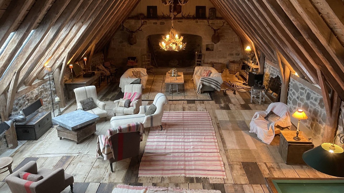 Saint-Urcize House | Le buron est équipée de 4 chambres dont une familiale à l’étage