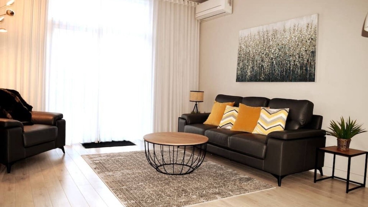 Beaupre Apartment | Le Céleste 117–Vue sur le Mont-Ste-Anne et piscine