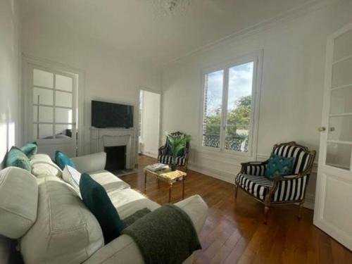 4th Arrondissement Apartment | Le Cœur de l’Île Saint-Louis, you will love it!