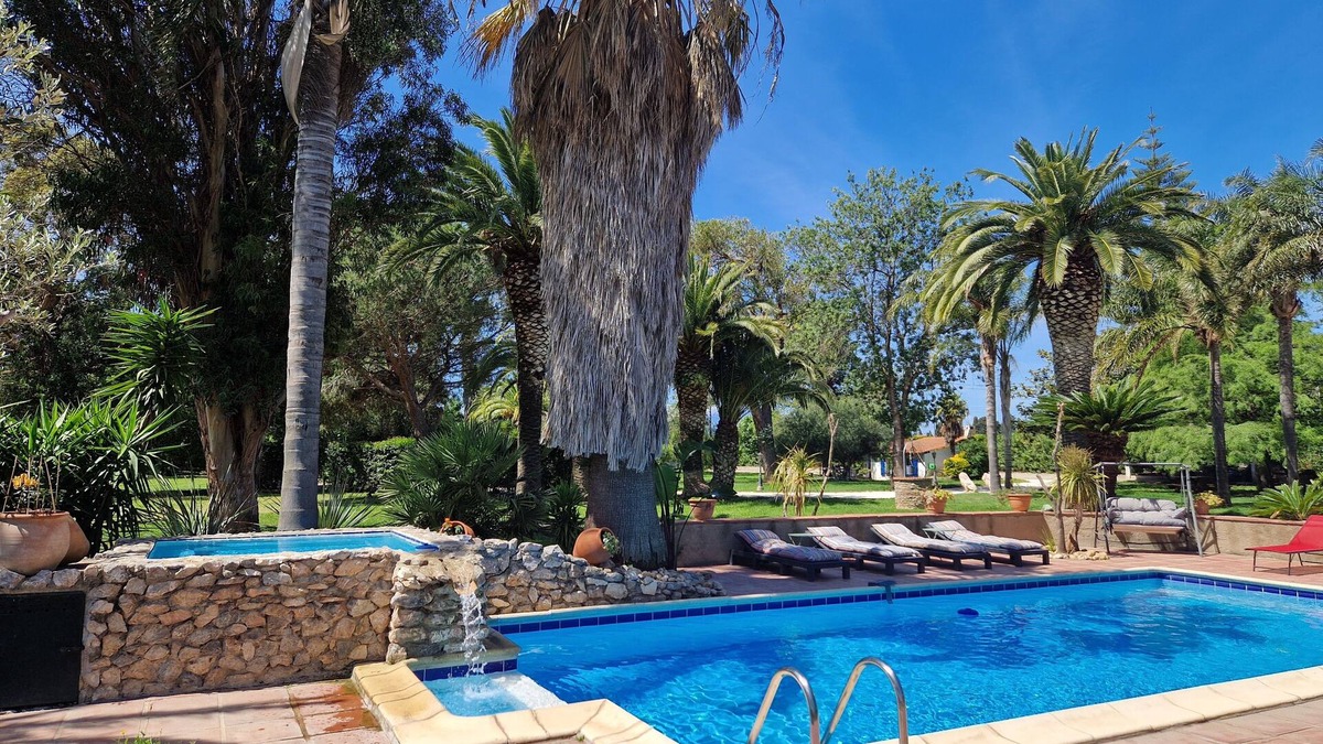 Perpignan House | Le Cabanon d'Anaïs - Cozy small house in a beautiful landscape park with pool !