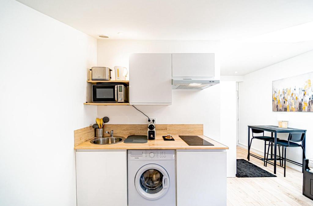 Bussiere - Cadiere Apartment | Le Californie - Agréable studio