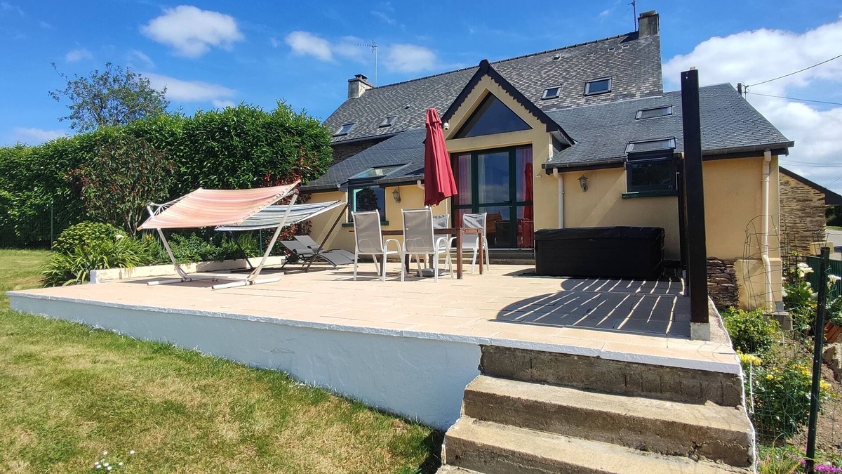 Guer House | le Calme de la Campagne Bretonne Morbihannaise