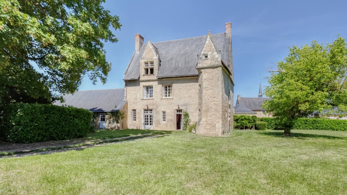Montigne-les-Rairies House | Le Castel - Maison familiale de charme du XVème siècle. Grand jardin