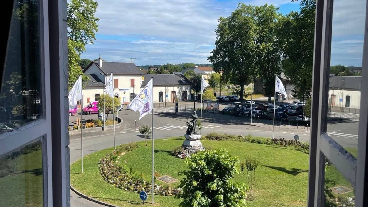 Oloron-Sainte-Marie Hotel | Le Central Hôtel Bar