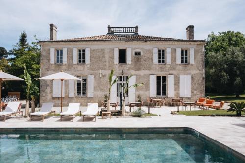 Saint-Seurin-de-Cadourne Bed & Breakfast | Le Château Réal