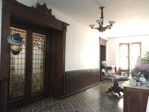 Saint-Julien-Gaulene House | Le château des Escargots