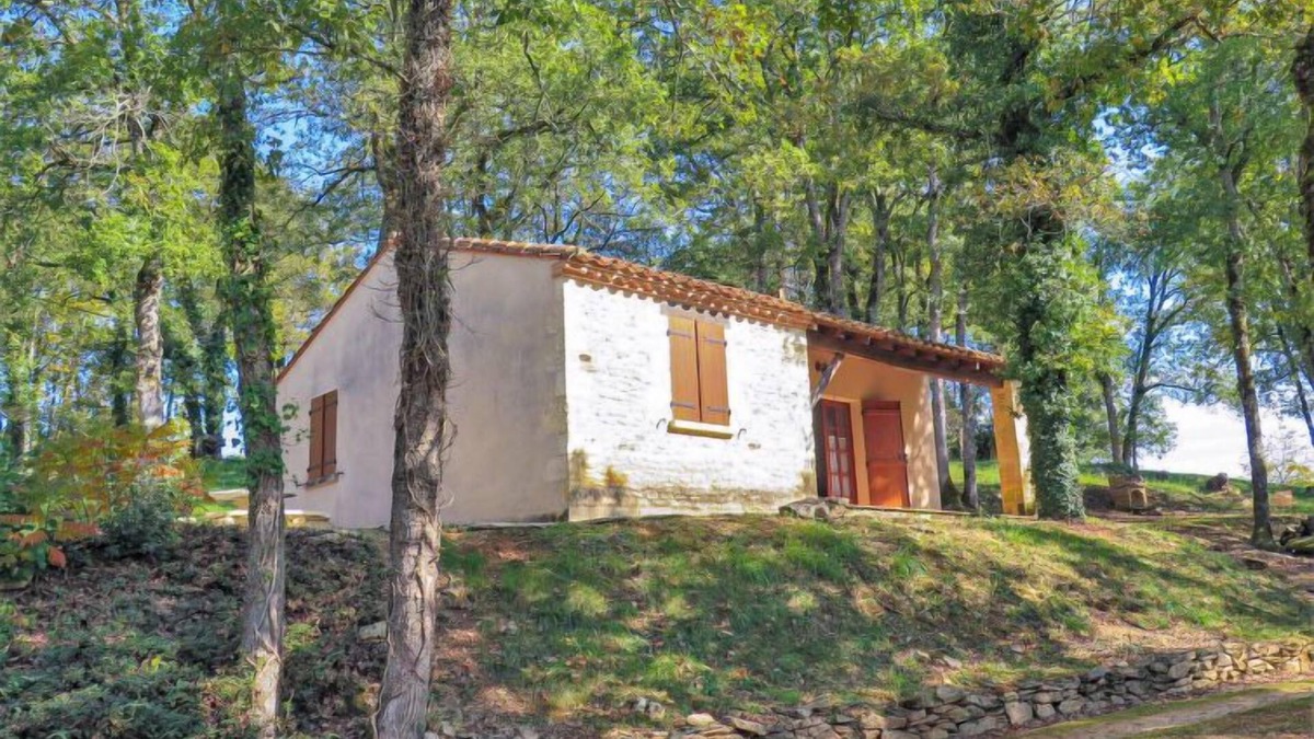 Blanquefort-sur-Briolance House | Le Châtaignier by Interhome