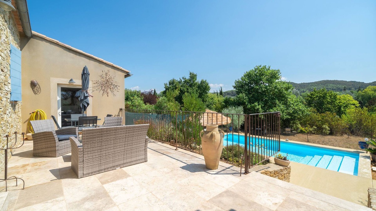 Saint-Romain-en-Viennois Apartment | Le Chant des Cigales - Climatisé, piscine partagée