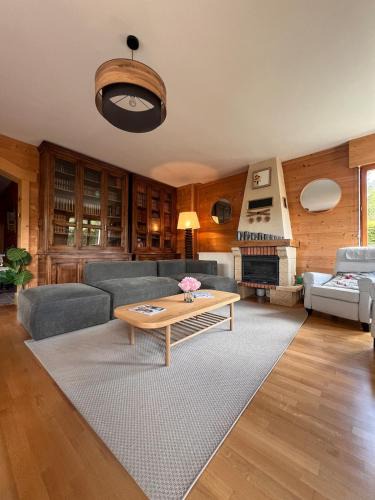Villard-de-Lans Ski Chalet | Le Chalet Charmette vue montagnes