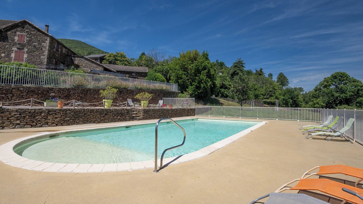 Gravieres House | Le chalet du mas lachamp with Terrace, Garden and Air Conditioning