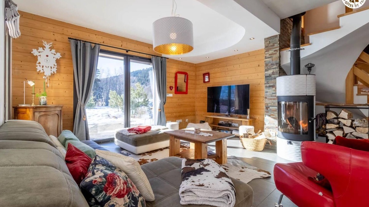 La Feclaz House | LE CHALET DU LYS - LA FECLAZ LES DESERTS