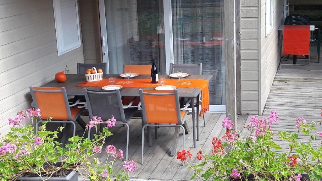 Plabennec Ski Chalet | Le Chant Des Mûres
