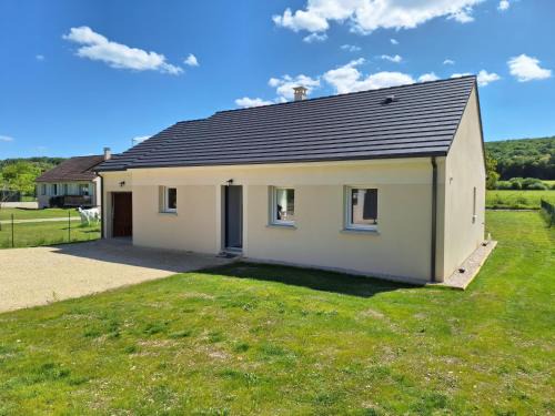 Neuville-sur-Seine House | Le charme tranquille