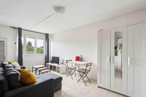 Paray-Vieille-Poste Apartment | Le Charpenté