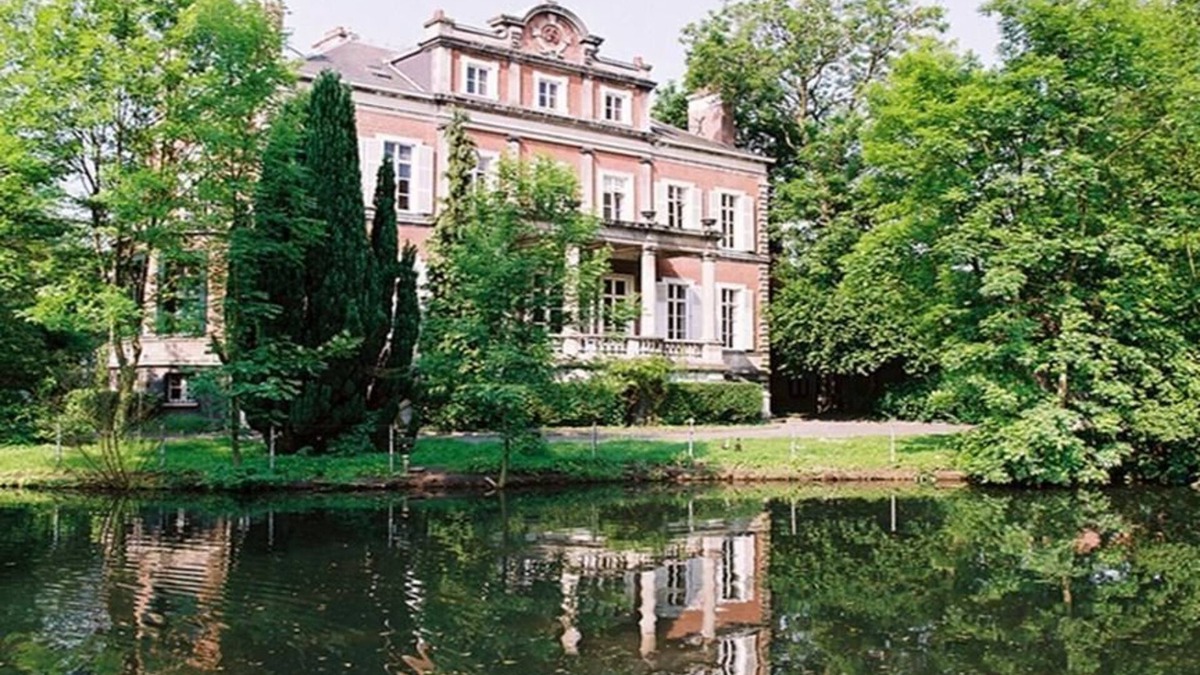 Lillers Bed & Breakfast | Le Chateau de Philiomel