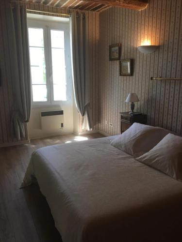 La Bastide-des-Jourdans Bed & Breakfast | Le Cheval Blanc