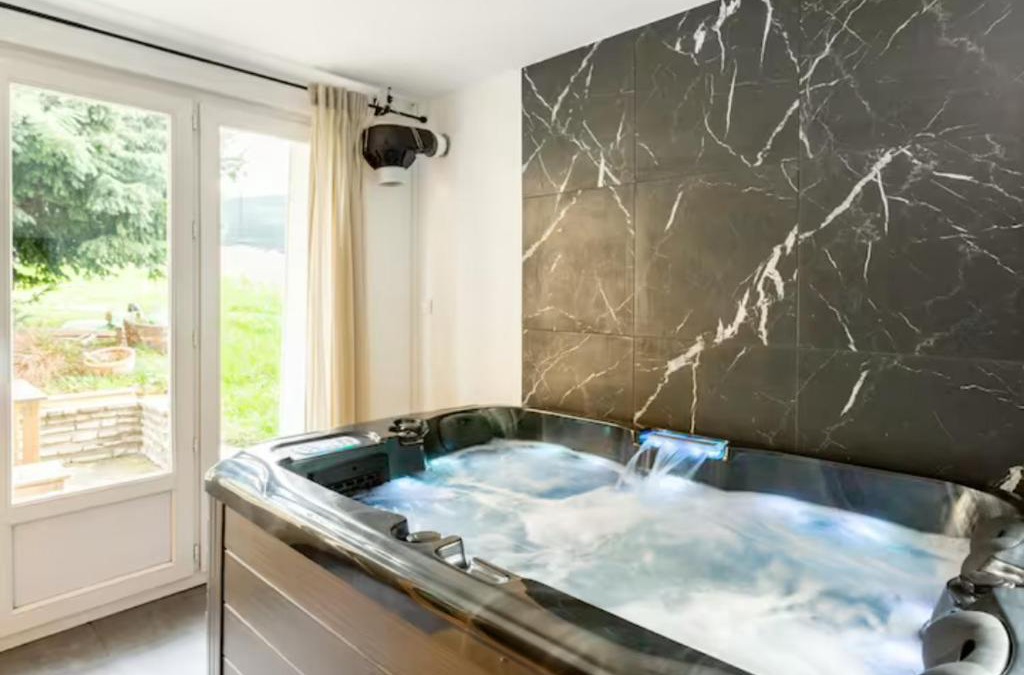 Boissy-Saint-Leger Apartment | LE CHILL Suite & SPA (Jacuzzi et Sauna privés)
