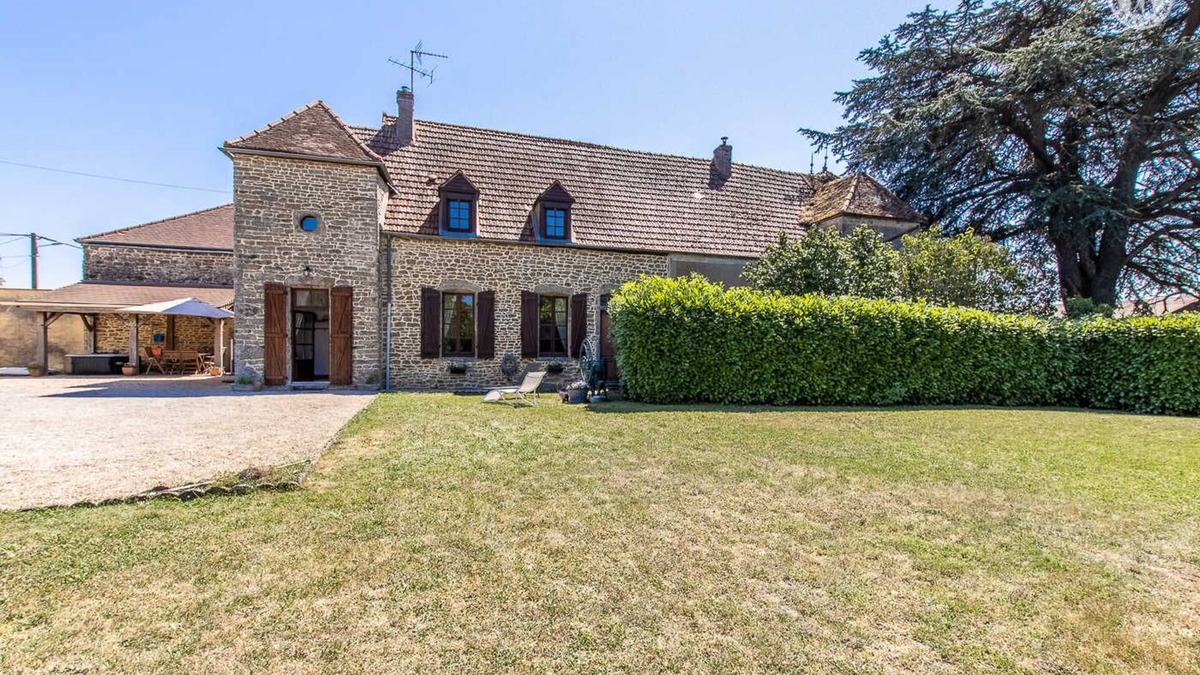 Saint-Sernin-du-Plain House | Le Clos de Lepeiche
