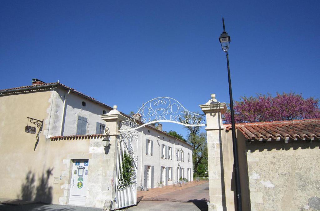 Puyravault Bed & Breakfast | Le Clos de la Garenne Maison d'hôtes